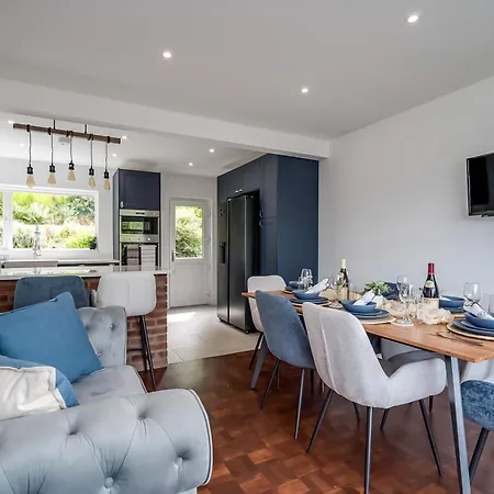 Stunning Home Over Belfast City 11 Minutes To Belfast City Centre Exterior photo