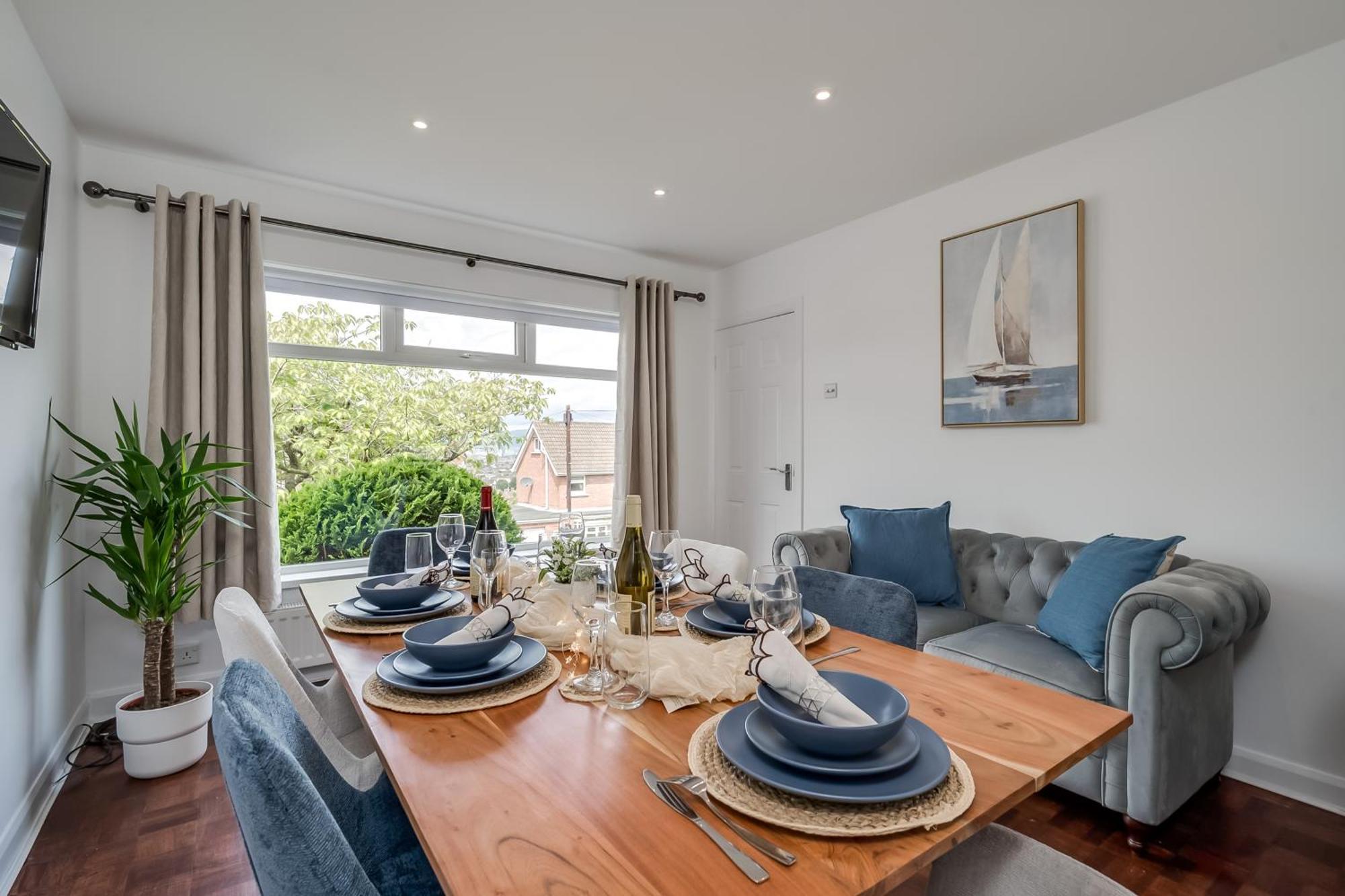 Stunning Over 11 Minutes To Centre Holiday home Belfast